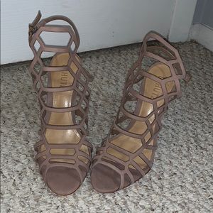 Schutz Juliana nude sandal size 7.5 NWT
